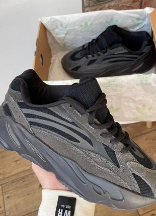 Женские кроссовки adidas yeezy boost 700 black#адидас6 фото