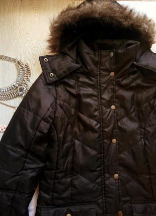 Черная длинная куртка деми с искусственным мехом капюшоном карманами пуховик пальто3 фото