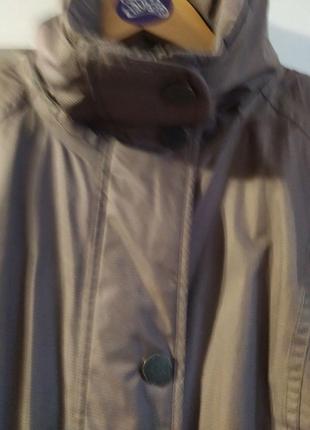 Женская удлиненная куртка, ветровка, плащ, пальто из красивого карамельного цвета. демисезонная4 фото
