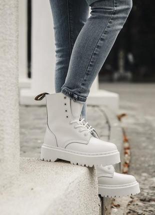 Женские высокие кожаные ботинки демисезонные dr martens1 фото