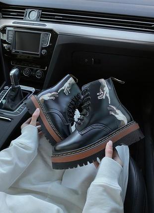 Женские высокие кожаные ботинки dr martens