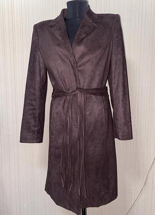 Коричневый плащ тренч замшевый под пояс мягкий