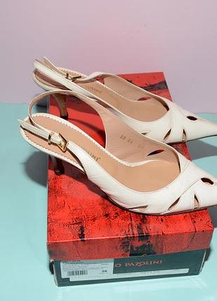 Білі туфлі carlo pazolini натуральна шкіра