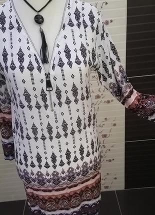 Дуже красива  легенька сукня