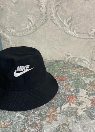 Новая панама от фирмы nike