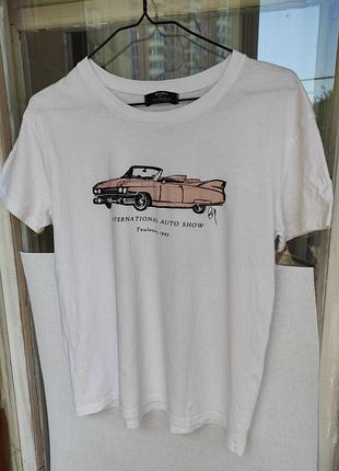 Стильная футболка