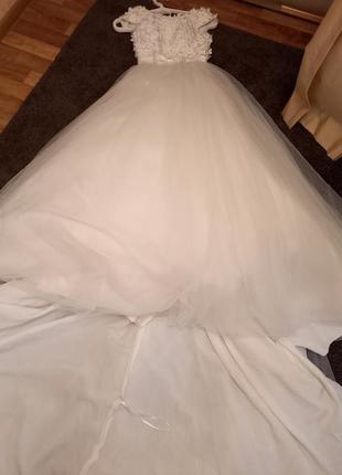 Продам свадебное платье со шлейфом10 фото