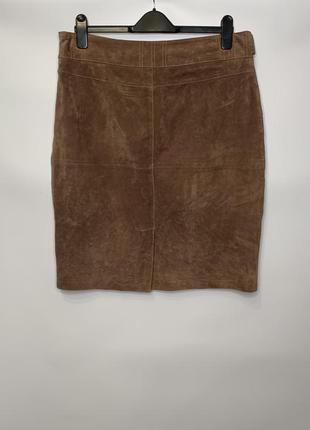Замшевая юбка со шлицей2 фото