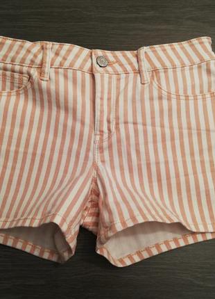 Модні полосаті шорти