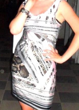 Легке коктейльне плаття