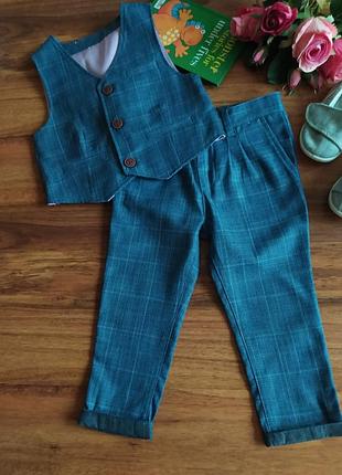 Комплект брюки,жилет для джентльмена matalan на 1-1,5 года.