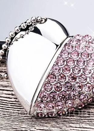 Кулон серце масивний сріблястий рожевий зі стразами іде в коробці флешка