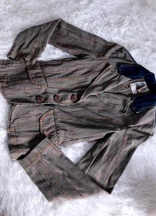 Стильный пиджак guess в клетку с джинсовыми вставками7 фото