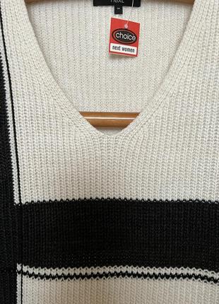 Очень красивый и стильный брендовый вязаный свитер-оверсайз.3 фото