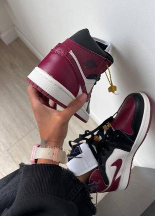 Кросівки жіночі nike air jordan retro 1 mid se black dark beetroot 2 premium/кроссовки женские найк аир джордан рэтро 12 фото