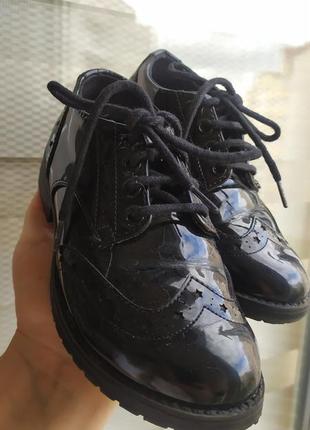 Чорні лакові туфлі шкільні чкрные лаковые туфли 29