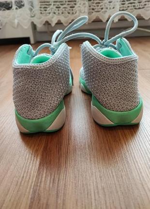 Кросівки/jordan/сіро-зелені/31 розмір5 фото