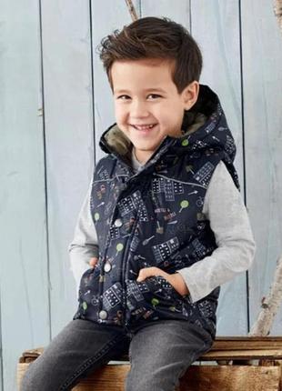 Детская жилетка, безрукавка