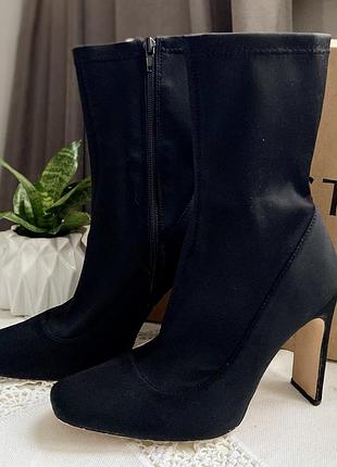 Ботінки чулки 38 р. чорні missguided