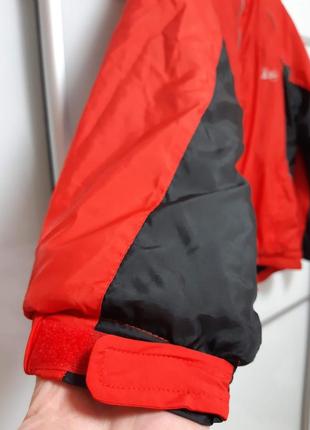 Класна червона куртка3 фото