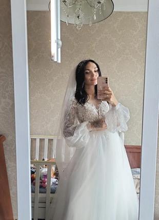 Весільна дизайнерська сукня4 фото