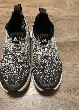Кросівки adidas