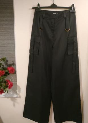Широкие брюки с карманами boohoo