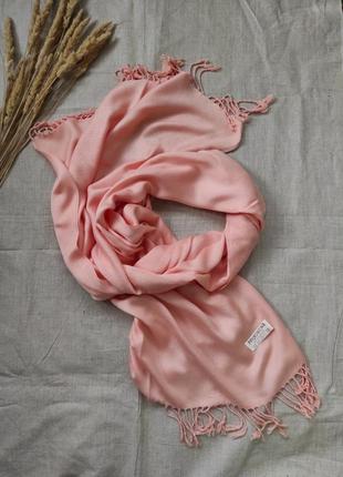 Базовий однотонний кашемировий персиковий пудровий шарф палантин