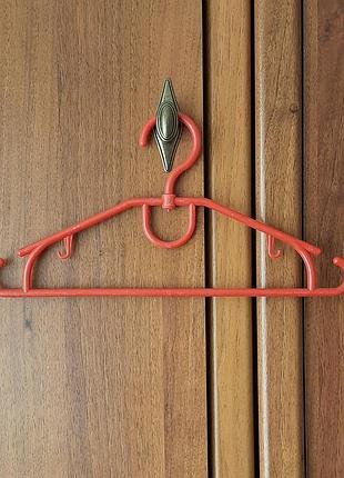 Вешалки для детской одежды