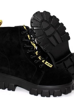 🔴 черные замшевые женские ботинки на тракторной подошве демисезонные7 фото