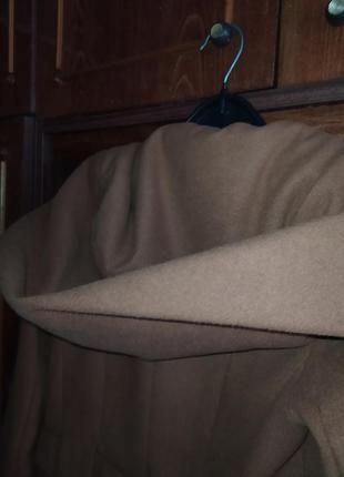 Гарне жіноче пальто з капюшоном коричневого (шоколадного) кольору7 фото