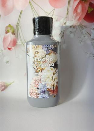 Лосьйон для тіла almond blossom від bath and body works