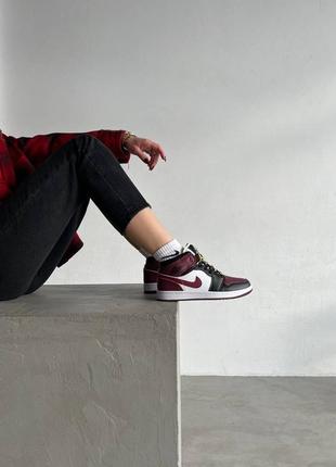 Кросівки air jordan 1 mid dark red gold кроссовки6 фото