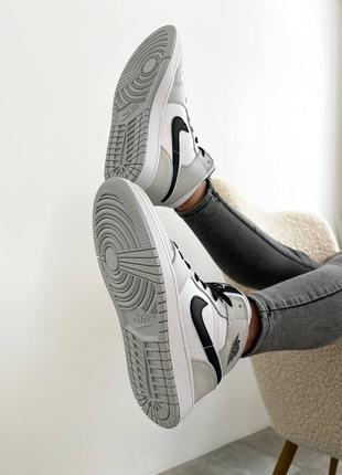 Кросівки жіночі nike air jordan retro 1 hight grey black/кроссовки женские найк аир джордан ретро 18 фото