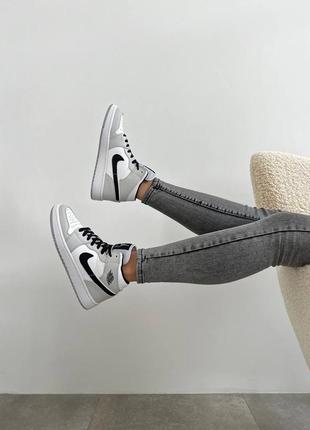 Кросівки жіночі nike air jordan retro 1 hight grey black/кроссовки женские найк аир джордан ретро 19 фото