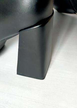 Чоботи pretty little thing