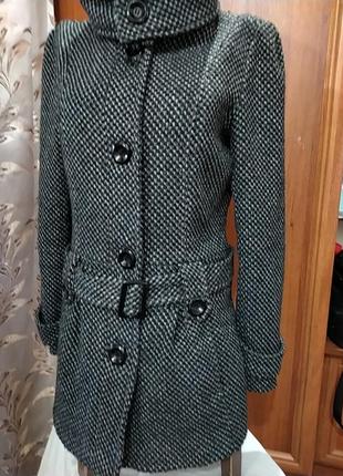 Пальто осінь -весна на підкладці.
