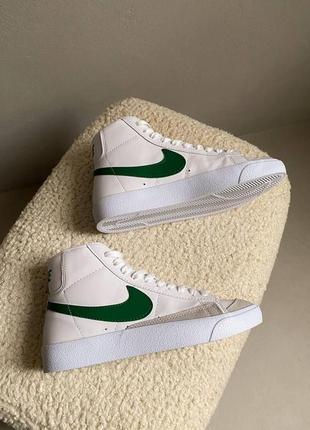 Жіночі кросівки nike blazer high white green6 фото