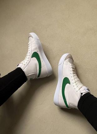 Жіночі кросівки nike blazer high white green8 фото