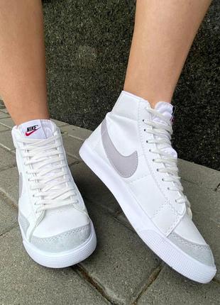 Жіночі кросівки nike blazer 77 low ‘77’ vintage white beige 23 фото