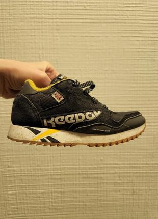 Утеплені кросівки reebok 26,5 р. 16 см.1 фото