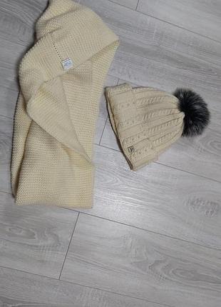 Шапка и шарф-хомут