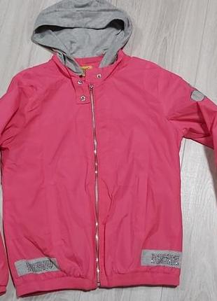 Отличная куртка деми на девочку.