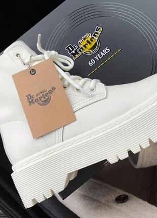 Dr.martens jadon cream white leather
черевики доктор мартінс кремові білі демі натуральна шкіра ботинки на высокой подошве осень натуральная кожа5 фото