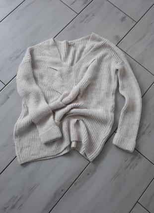 Свитер