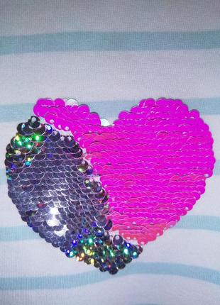 Реглан h&m с реверсными пайетками сердечко на 4-6лет5 фото