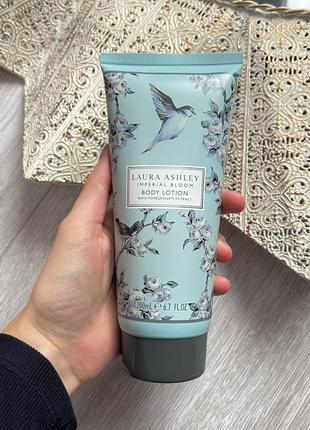 Великий парфумований лосьйон крем для тіла laura ashley imperial bloom з екстрактом гранату