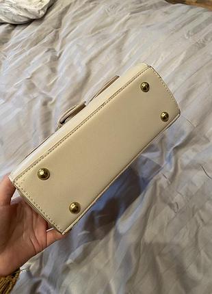 Сумка молочного кольору 4