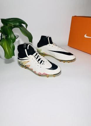 Напівпрофесійні копочки nike hypervenom phantal ii df fg