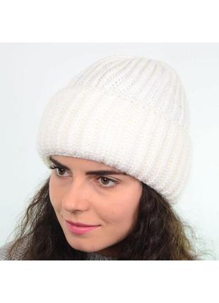 Зимняя вязаная женская шапка2 фото